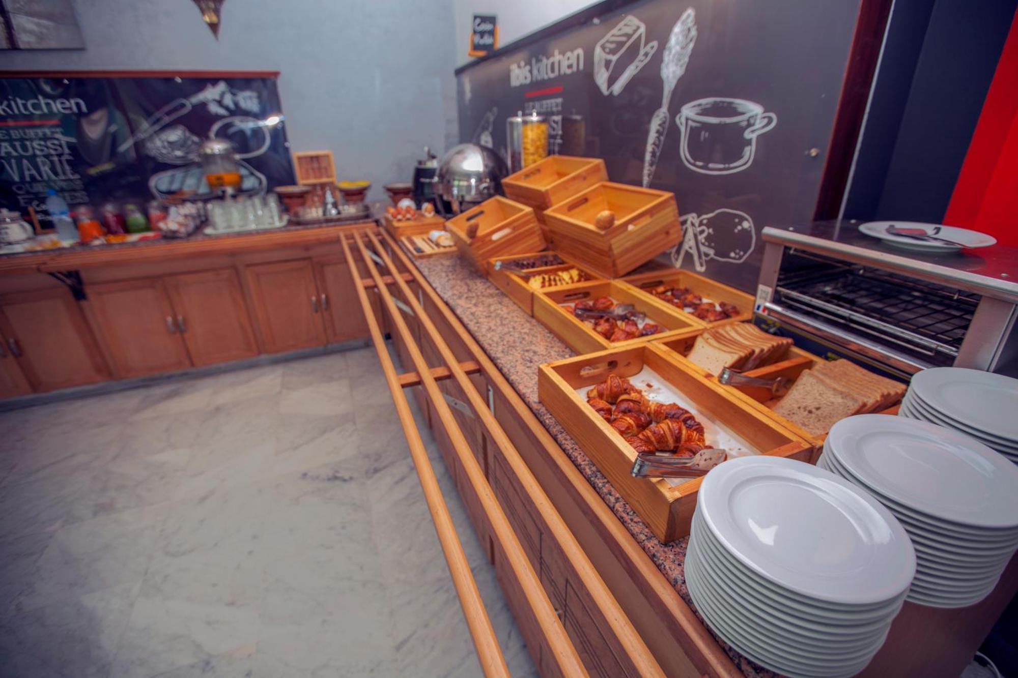 Ibis Fes Hotel Bagian luar foto